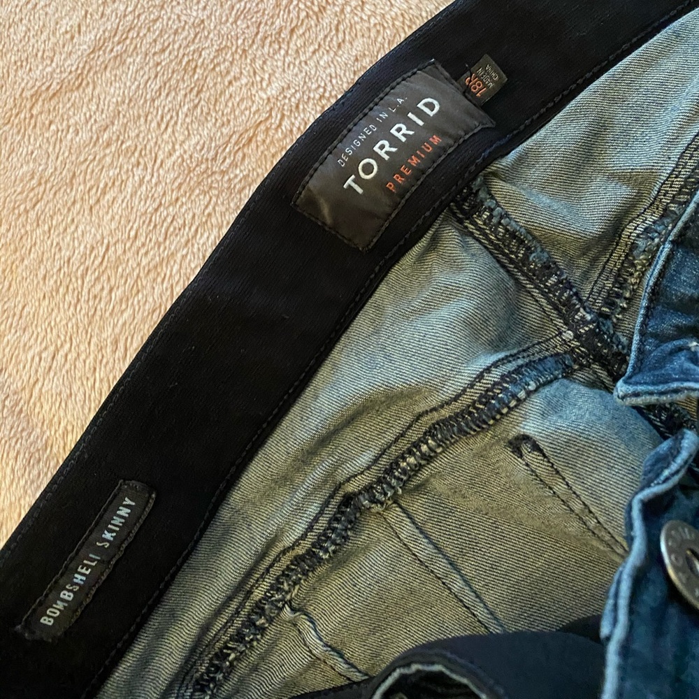 Torrid bombshell skinny size 18